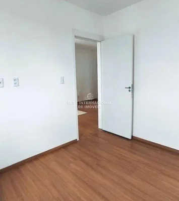 Chambre; parquet, lumière naturelle