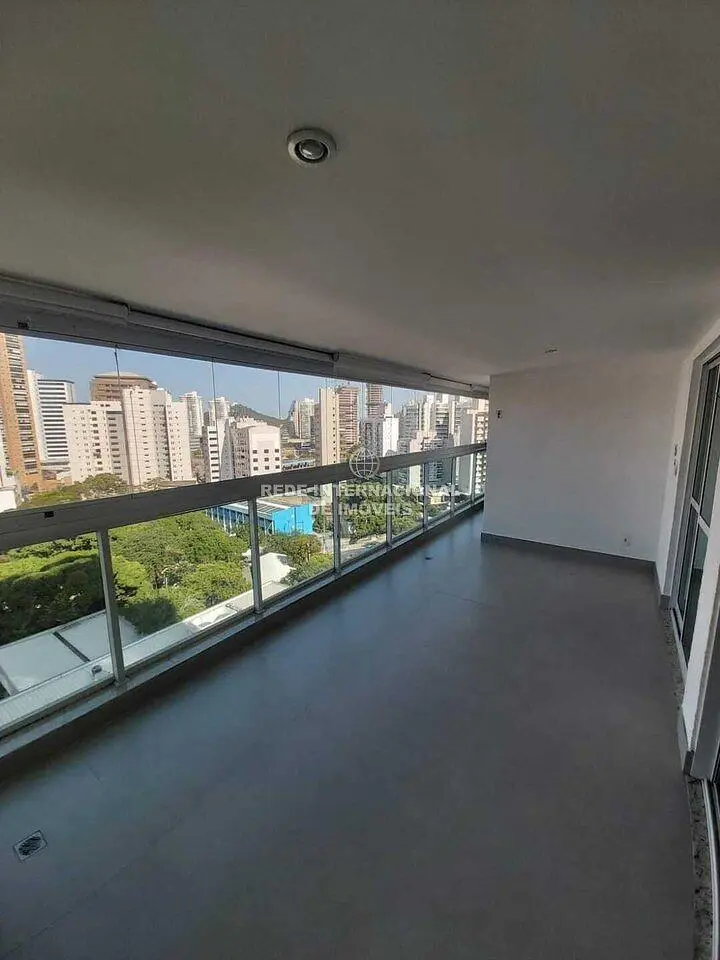 Balkon; manzara, fayans zemin