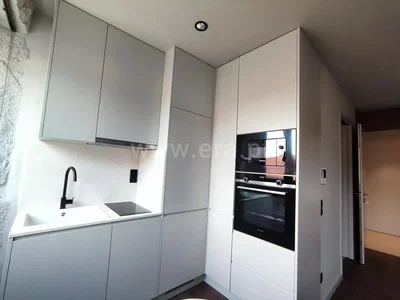 Küche; küchengeräte, renoviert, tageslicht