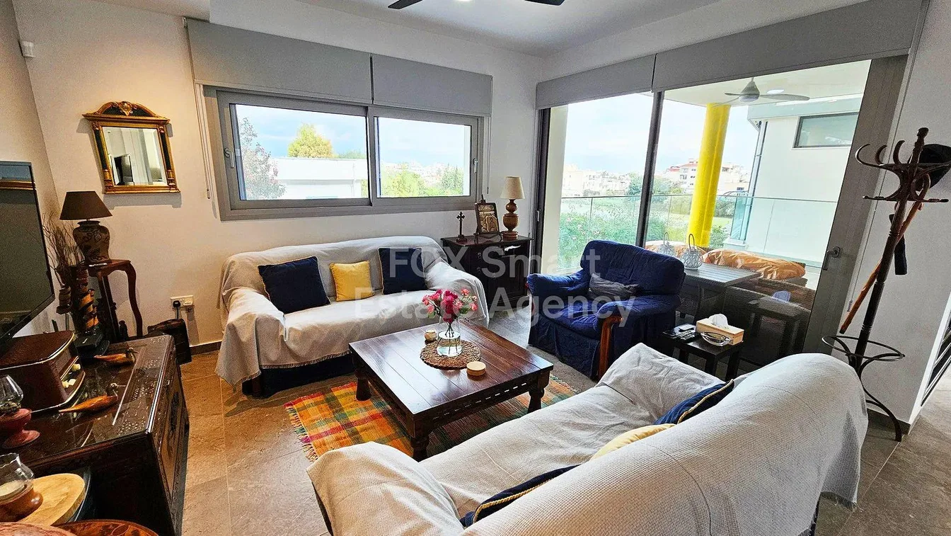 غرفة معيشة; إطلالة, ضوء طبيعي, أسلوب عصري