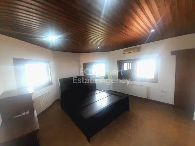 غرفة نوم; ضوء طبيعي, عوارض خشبية