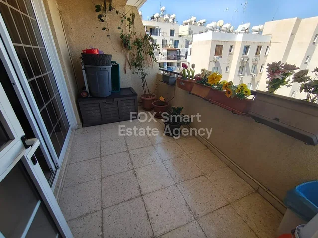 Balkon; fliesenboden, blick