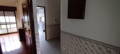 Кухиња; плочице, природно светло