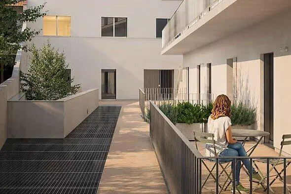 Тераса; природно светло