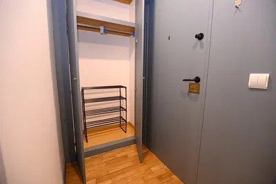 Vestiyer; ahşap zemin