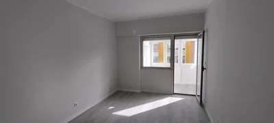 Остало; природно светло, дрвени под
