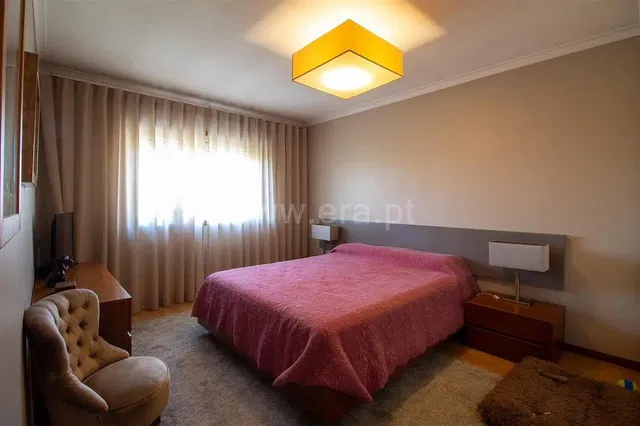 Bedroom; natural light, modern style