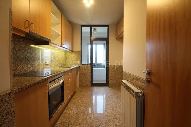 Кухня; кухненски уреди, плочки