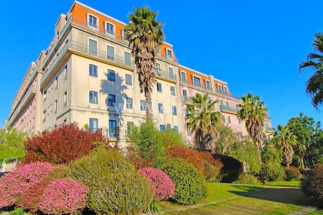 Dům a okolí; výhled, přirozené světlo