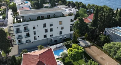 Haus und umgebung; blick