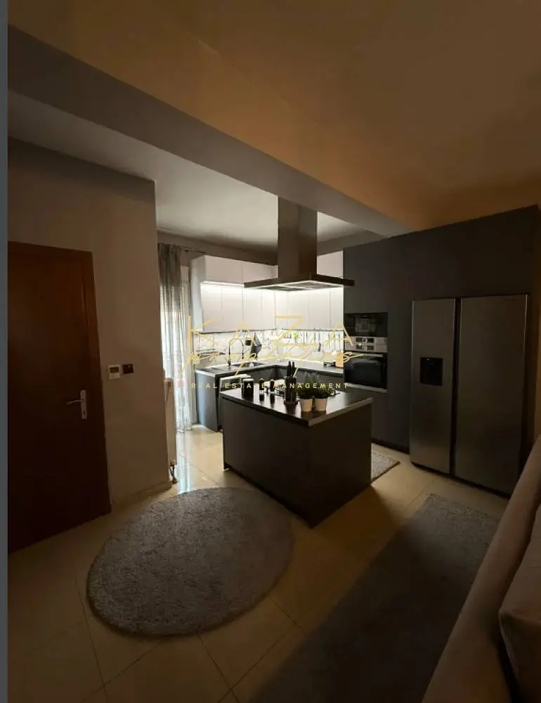 Cuisine; électroménager, carrelage, rénové