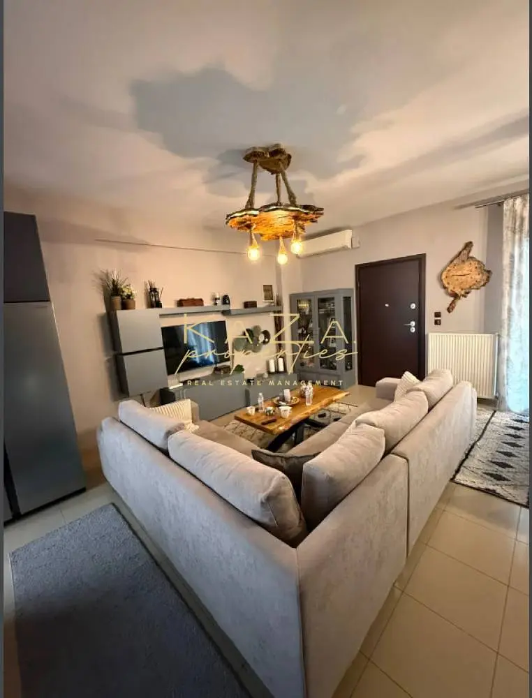 Salon; style moderne, lumière naturelle