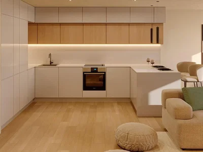 Кухиња; кухињски апарати, модерни стил, дрвени под, природно светло