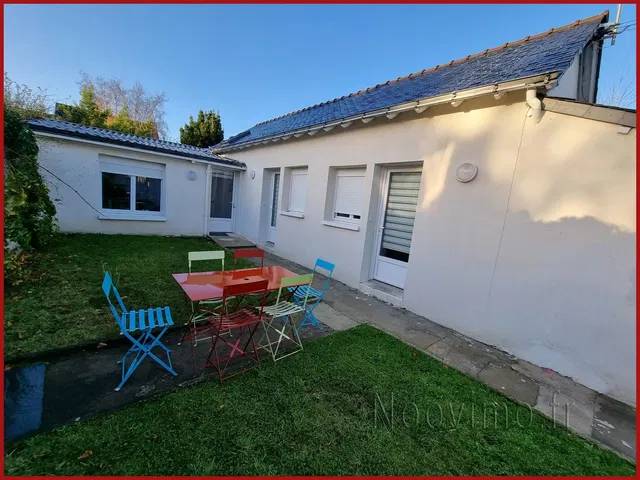 House and surroundings; view, natural light
