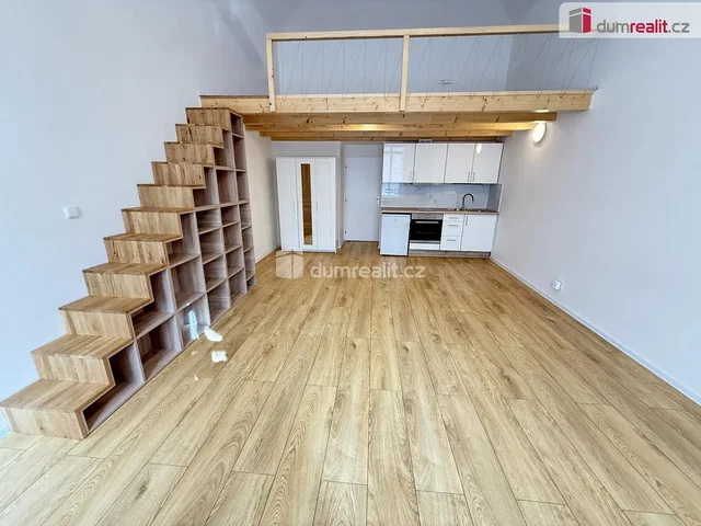 Kitchen; wood floor