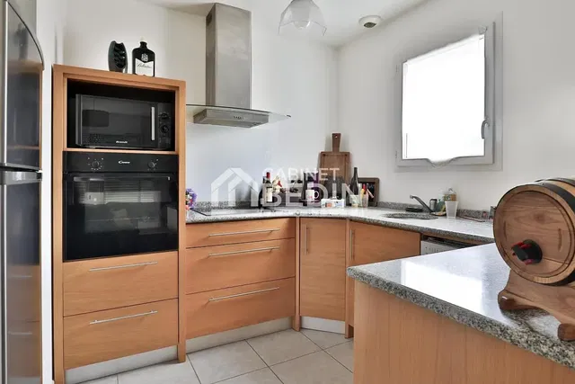 Küche; küchengeräte, tageslicht