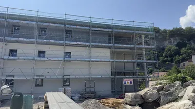 Кућа и околина