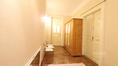 Chambre; parquet, lumière naturelle