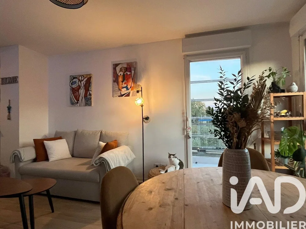 Dnevna soba; moderni stil, prirodno svjetlo, pogled