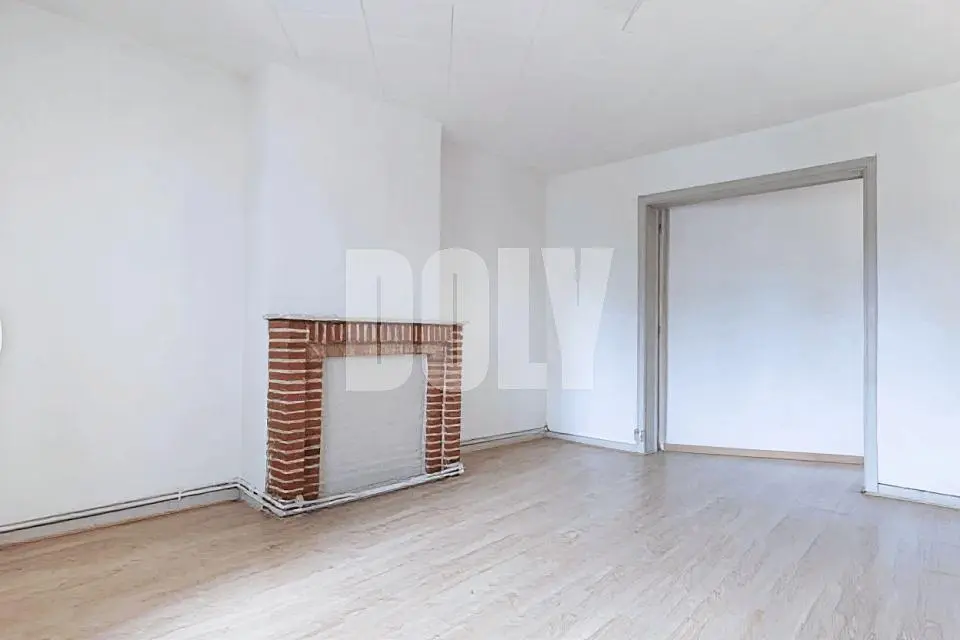 Dnevni boravak; drveni pod, prirodna svjetlost