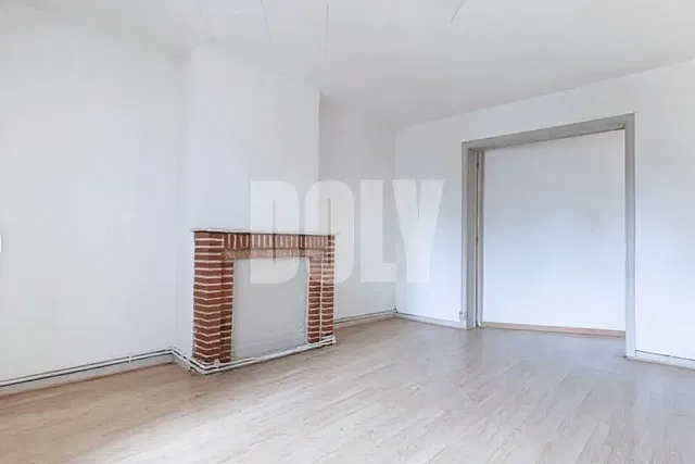 Dnevni boravak; drveni pod, prirodna svjetlost