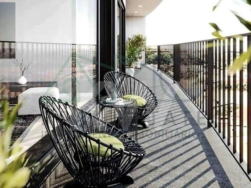 Balkon; přirozené světlo, moderní styl