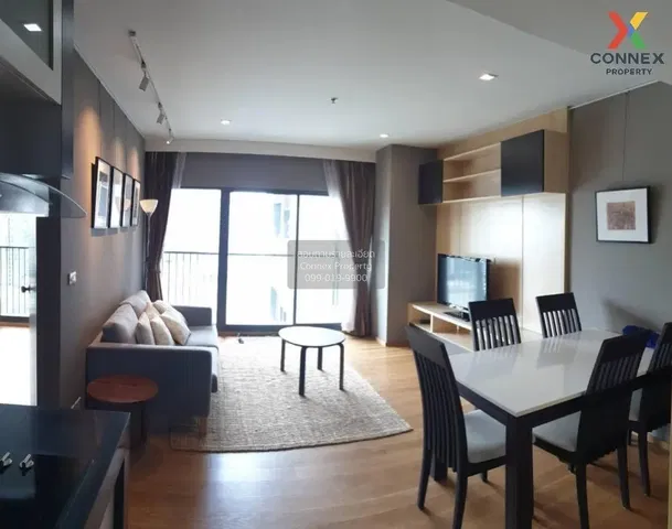 Oturma odası; doğal ışık, modern stil