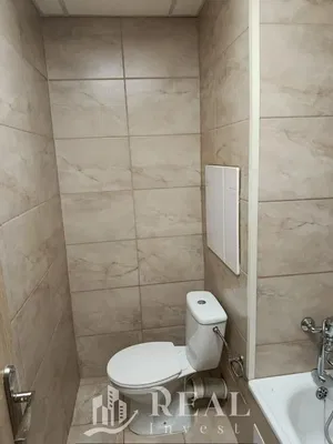 Toilette; fliesenboden