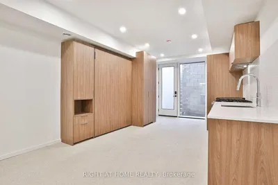 Cucina; elettrodomestici, ristrutturato, luce naturale