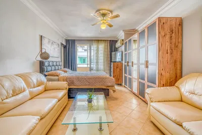 Schlafzimmer; fliesenboden, tageslicht