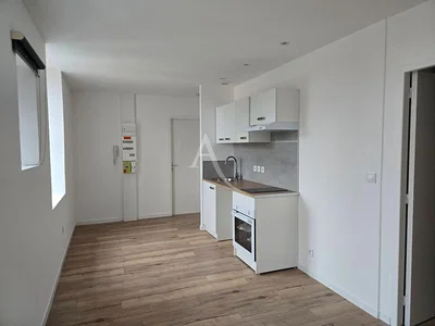 Cuisine; parquet, lumière naturelle, rénové