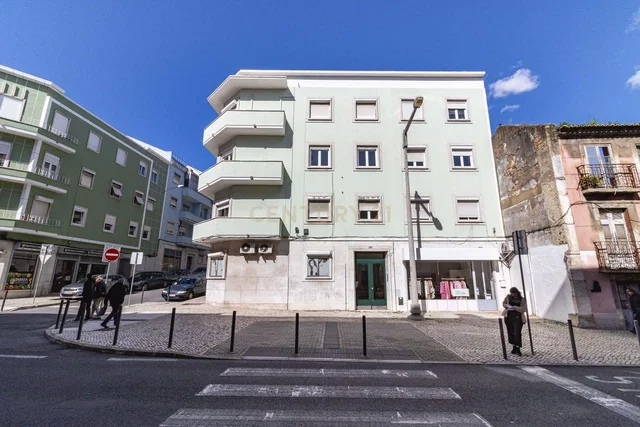 Dom a okolie; výhľad