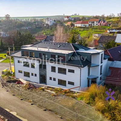 Haus und umgebung; blick