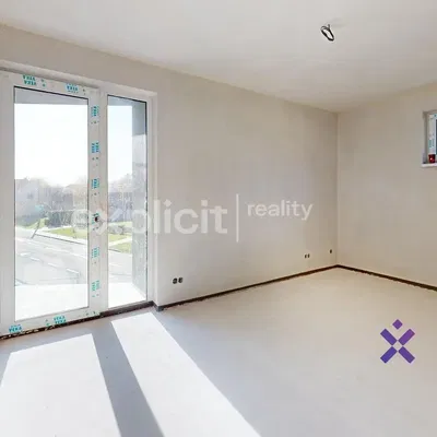 Overig; uitzicht, natuurlijk licht, renovatie nodig