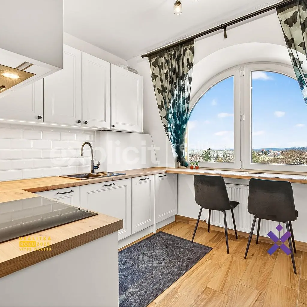 Kuhinja; pogled, prirodna svjetlost