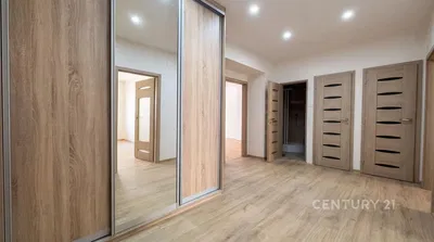 Schlafzimmer; holzboden, renoviert, tageslicht