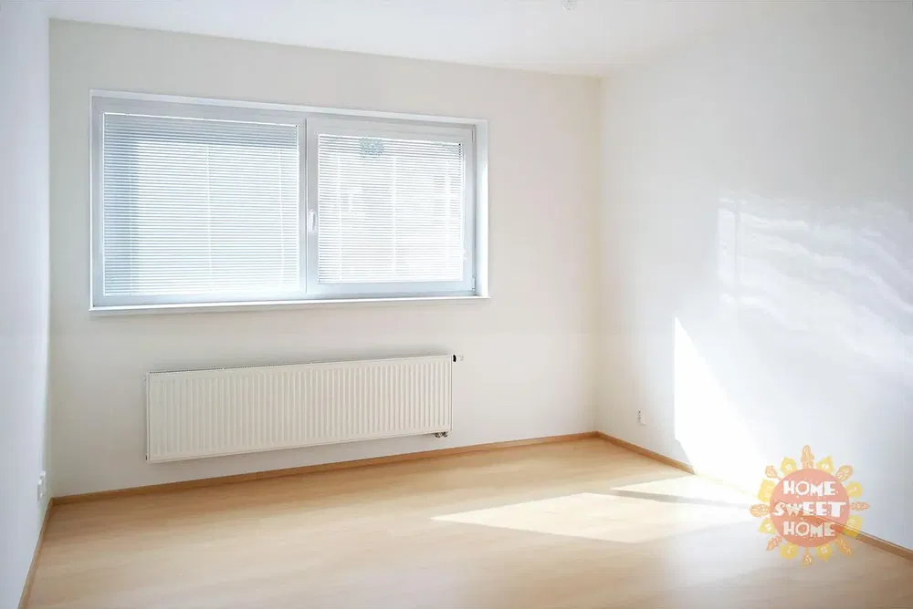 Salon; lumière naturelle, rénové