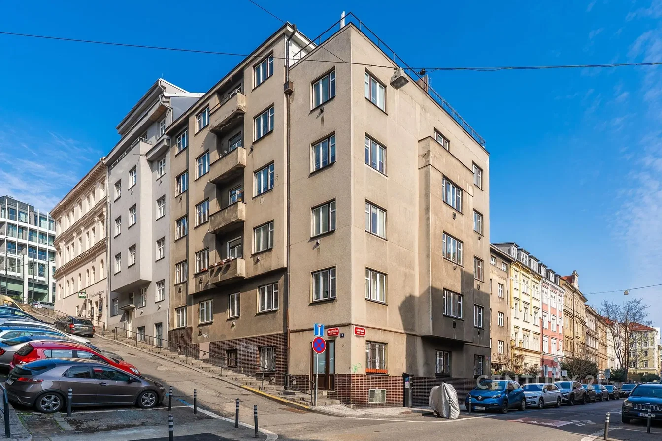 Кућа и околина; поглед