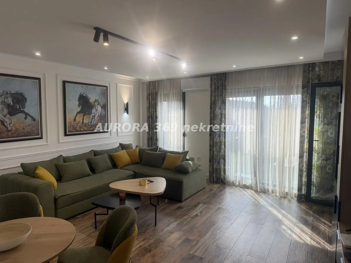 Oturma odası; doğal ışık, modern stil