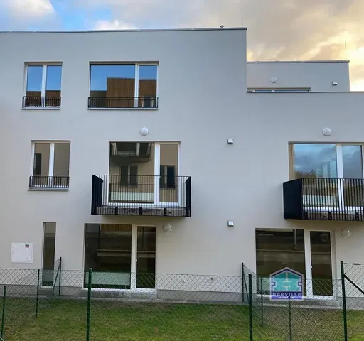 House and surroundings