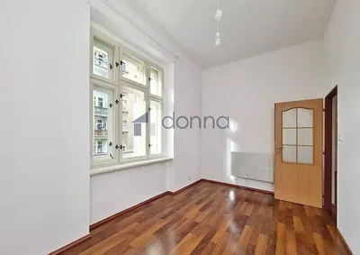 Schlafzimmer; blick, holzboden, tageslicht