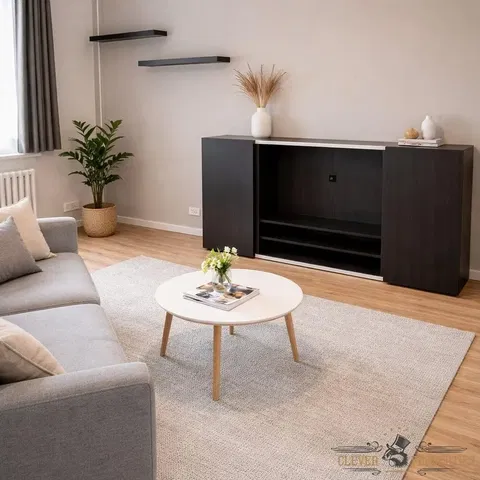 Oturma odası; doğal ışık, modern stil, ahşap zemin