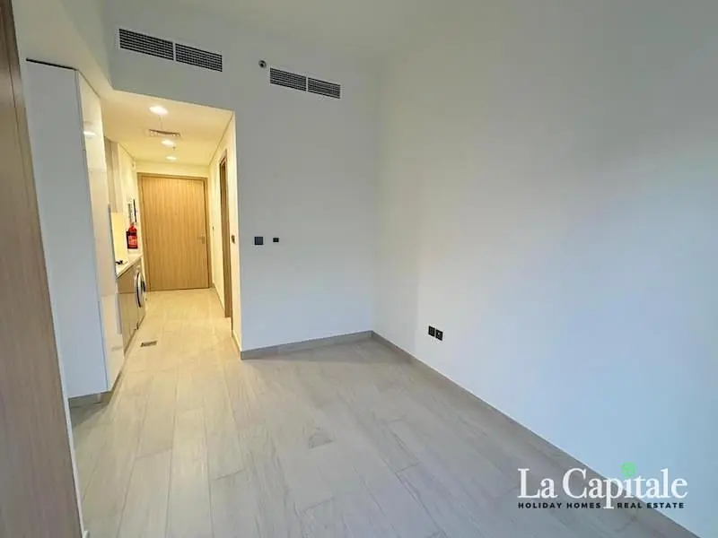 Diğer; doğal ışık, ahşap zemin