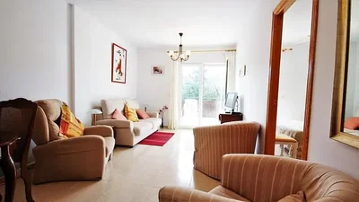 Oturma odası; doğal ışık, modern stil