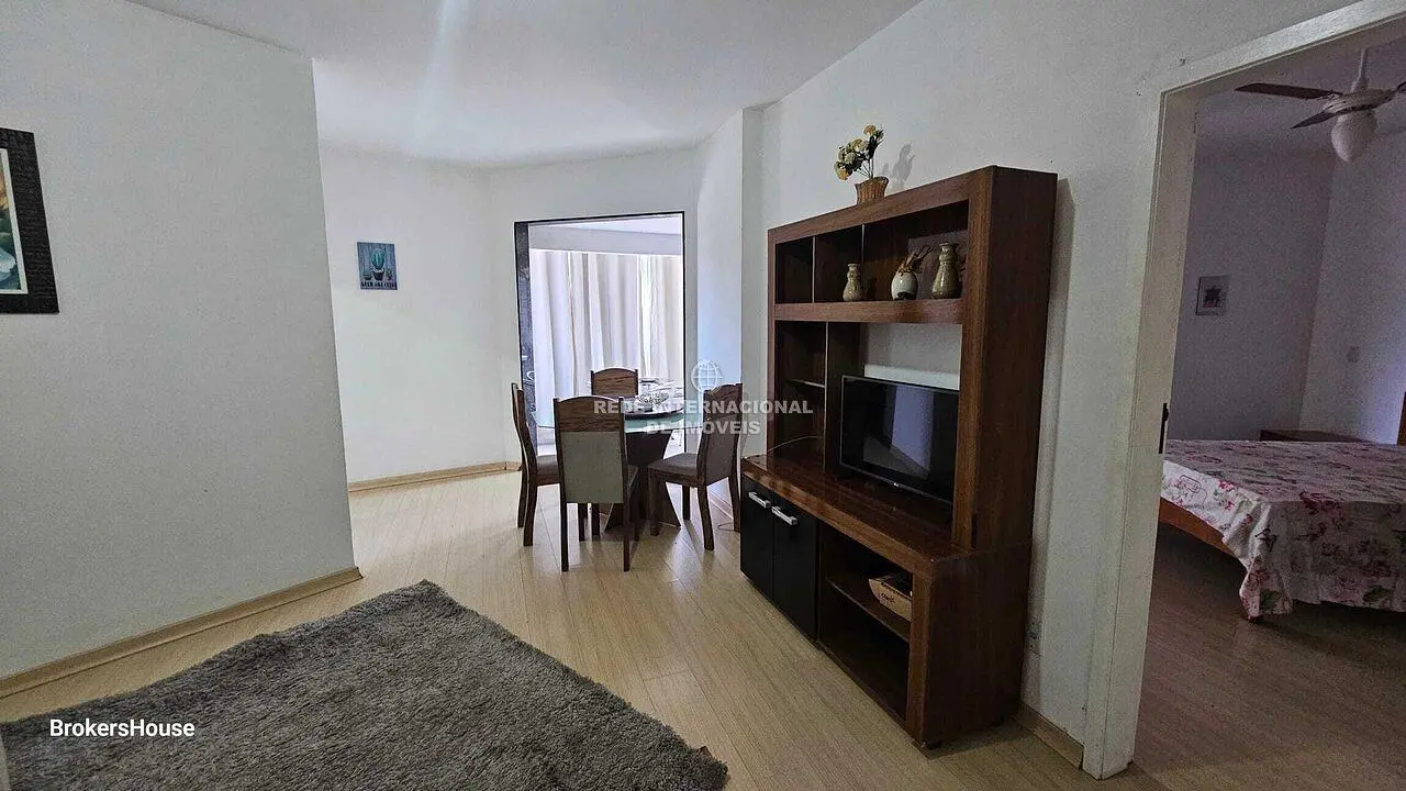 Salon; parquet, lumière naturelle