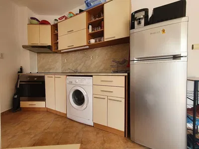 Mutfak; mutfak aletleri, fayans zemin