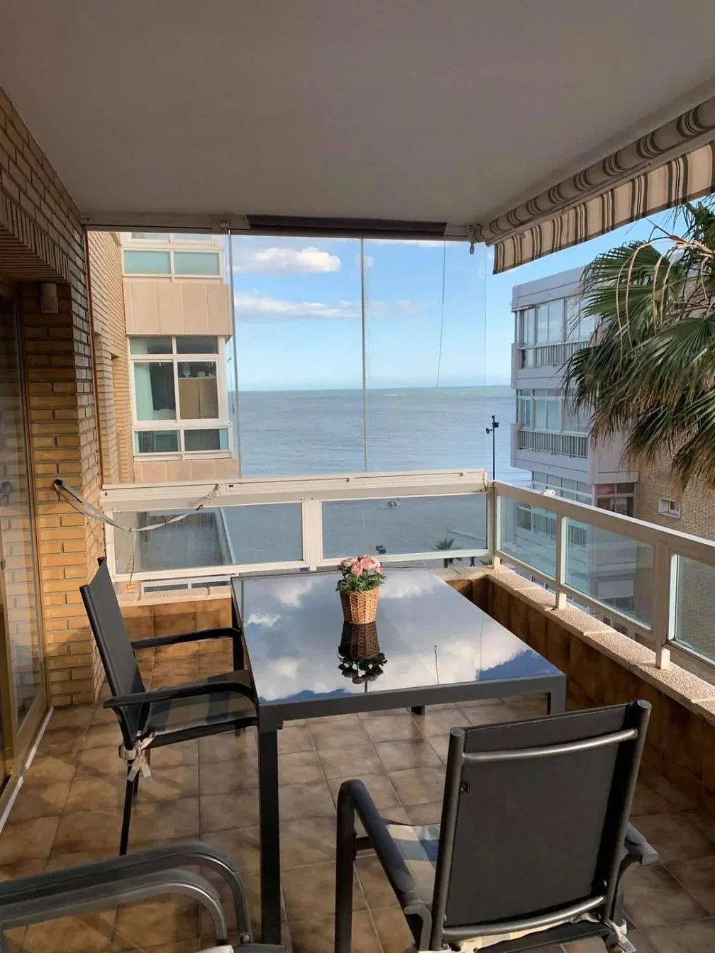 Balkon; blick, fliesenboden