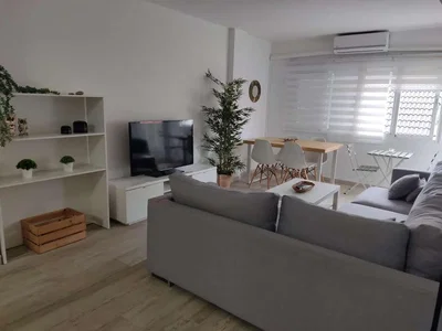 Wohnzimmer; tageslicht, moderner stil