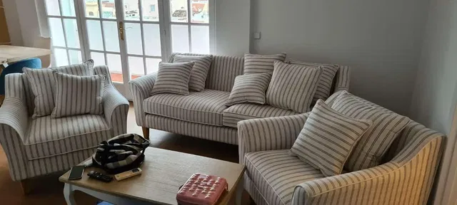 Dnevni boravak; prirodna svjetlost, moderan stil