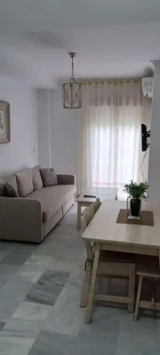 Wohnzimmer; tageslicht, fliesenboden